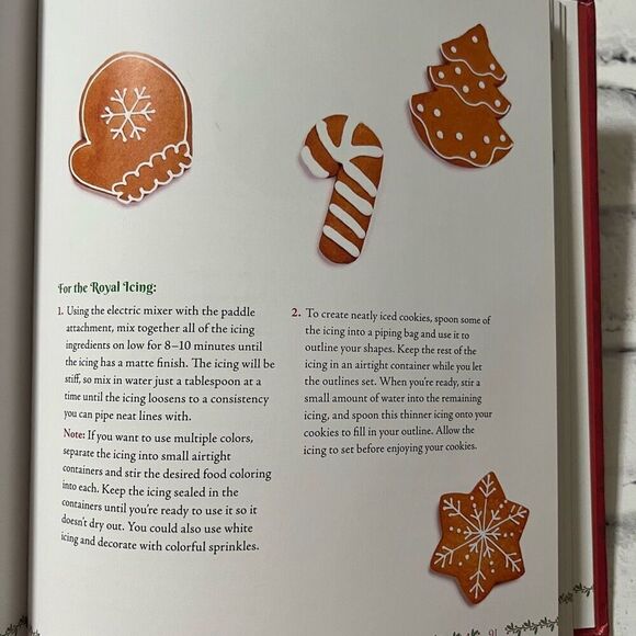 The Cozy Christmas Movie Cookbook Mouthwatering Food to Enjoy by Holly Carpenter - Picture 9 of 15